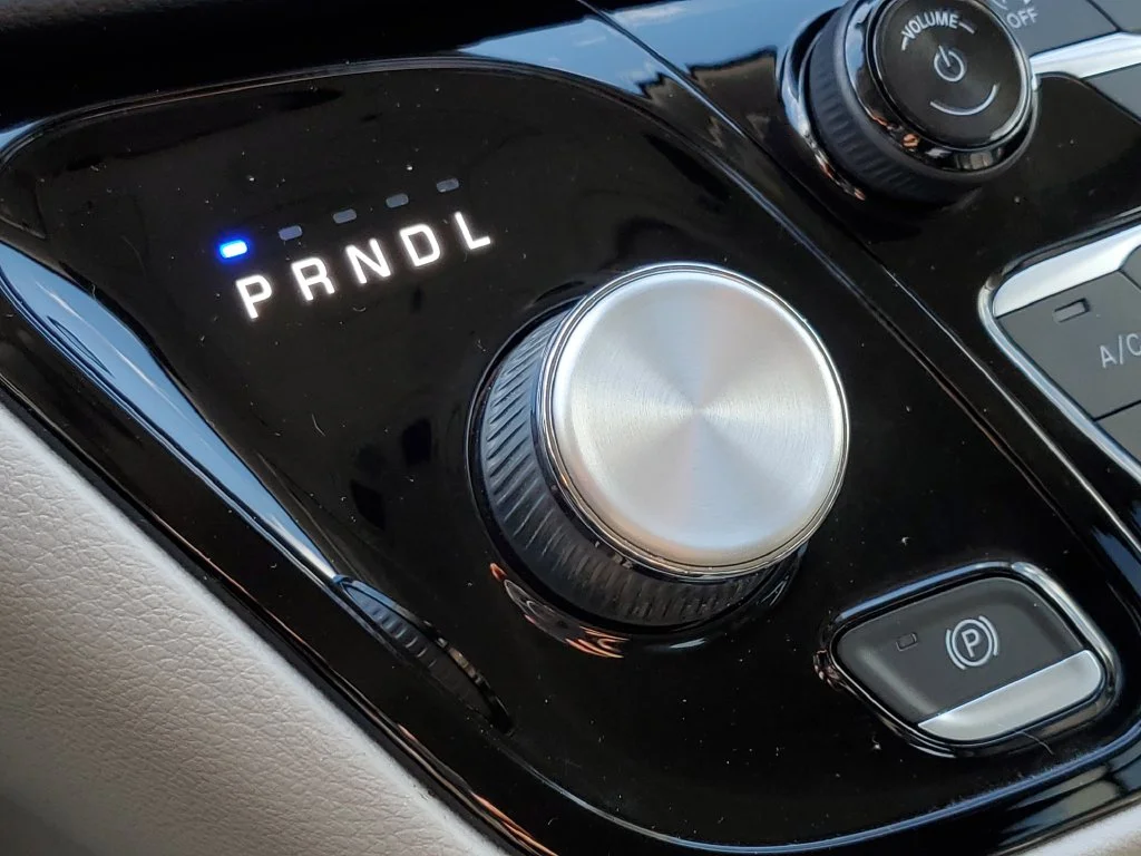 Used 2022 Black Chrysler Touring L image 19