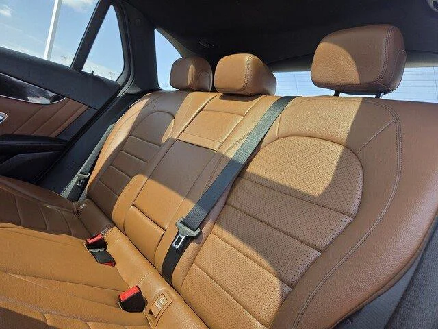 Used 2022 Graphite Grey Metallic Mercedes-Benz GLC 300 image 28