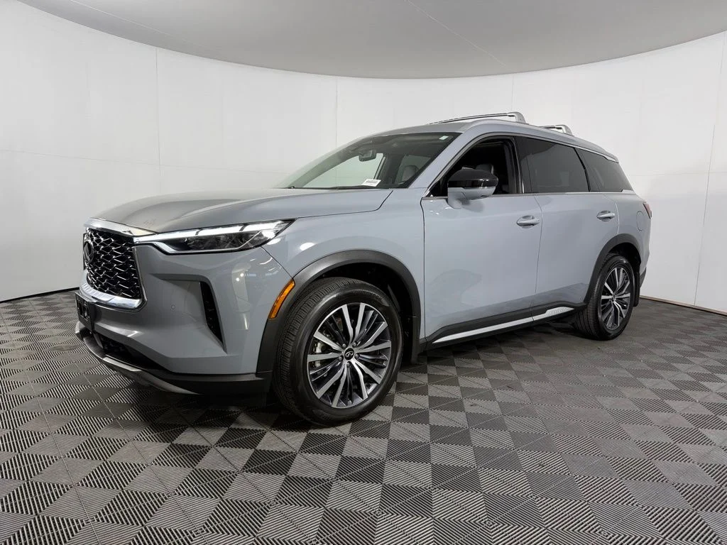 Certified Used 2025 Gray INFINITI Sensory image 9