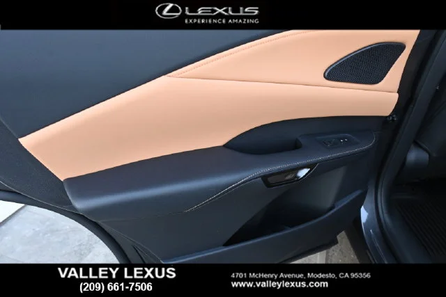 New 2026 Cloudburst Gray Lexus RX 350h PREMIUM AWD image 18