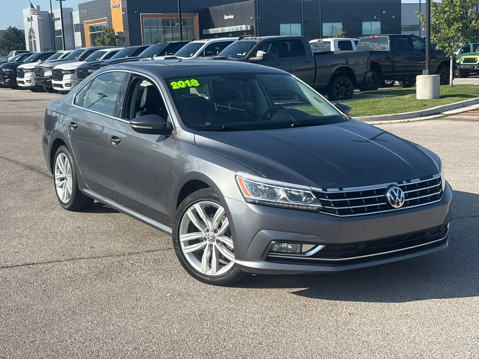 Used 2018 Volkswagen Passat SE with VIN 1VWBA7A35JC020006 for sale in Kansas City