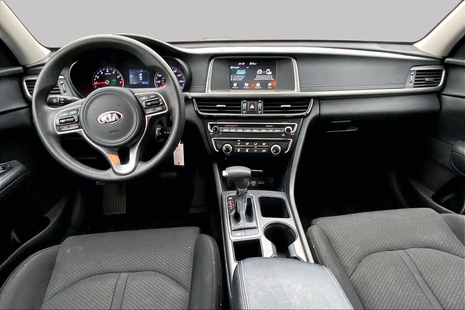 Used 2018 Snow White Pearl Kia LX image 14