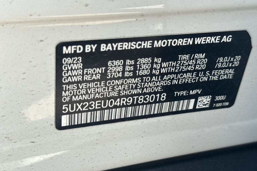Used 2024 White BMW xDrive40i image 35