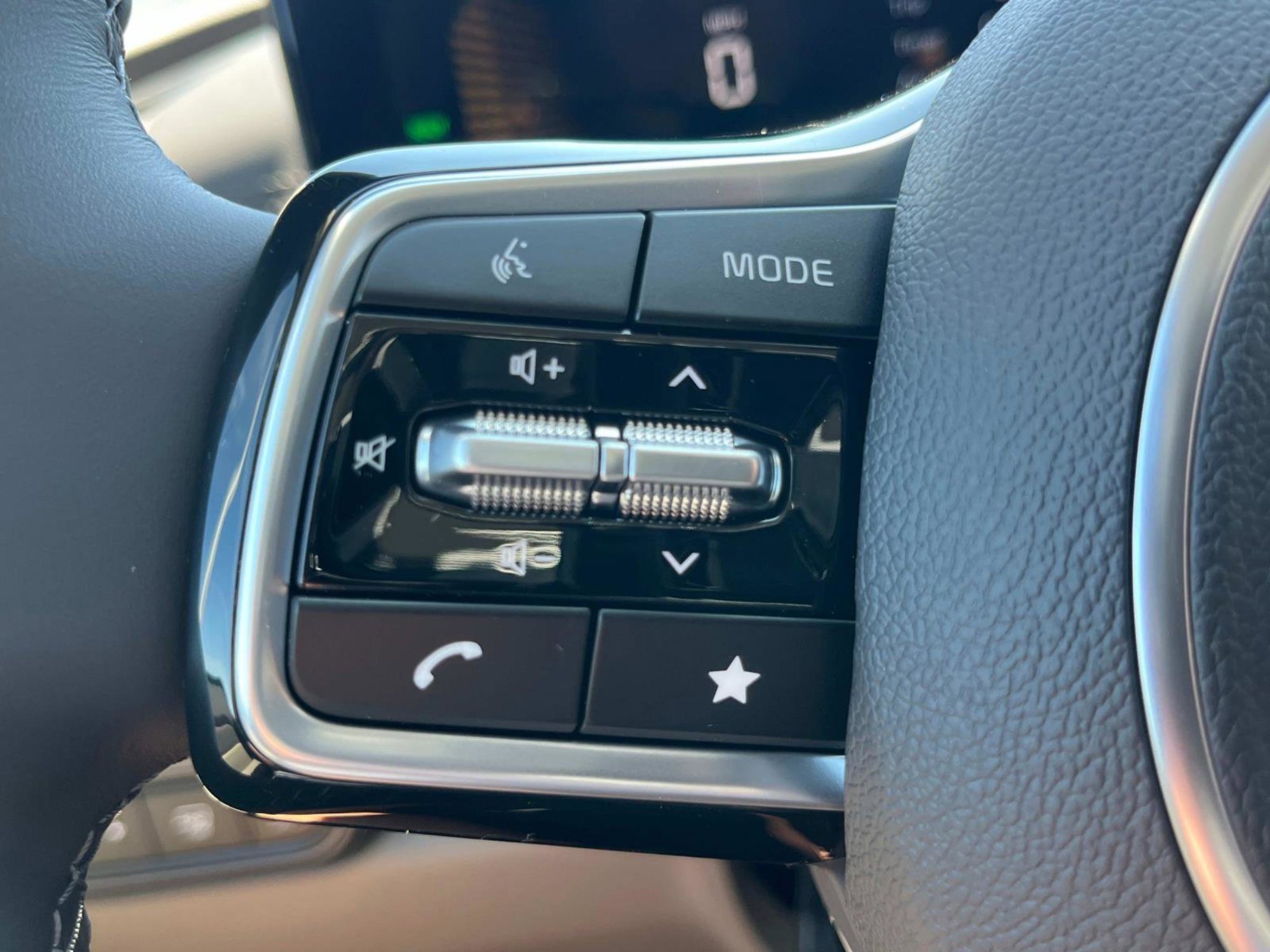 New 2026 Ivory Silver Kia EX image 30