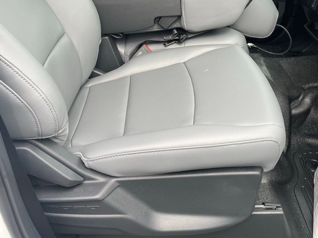 New 2026 Oxford White Ford F-350® XL image 19