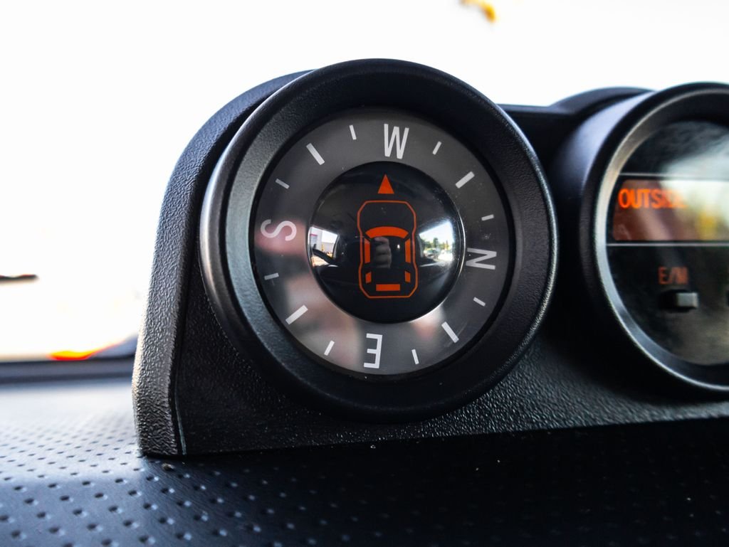 Used 2012  Toyota Base image 45