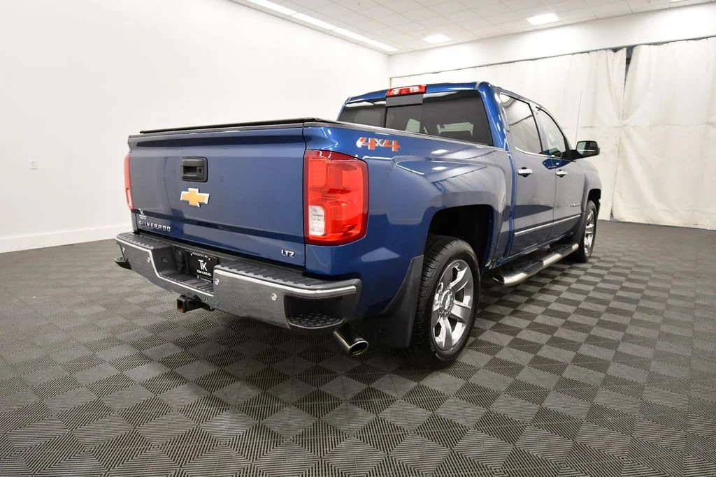 Used 2018 Blue Chevrolet LTZ image 8