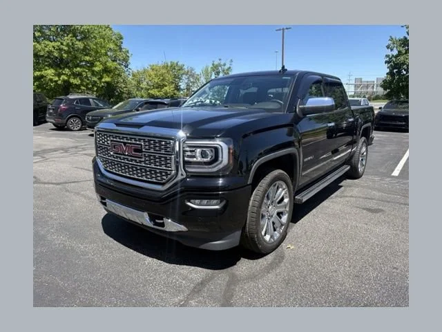 2018 GMC Sierra 4WD Crew Cab Short Box's photo