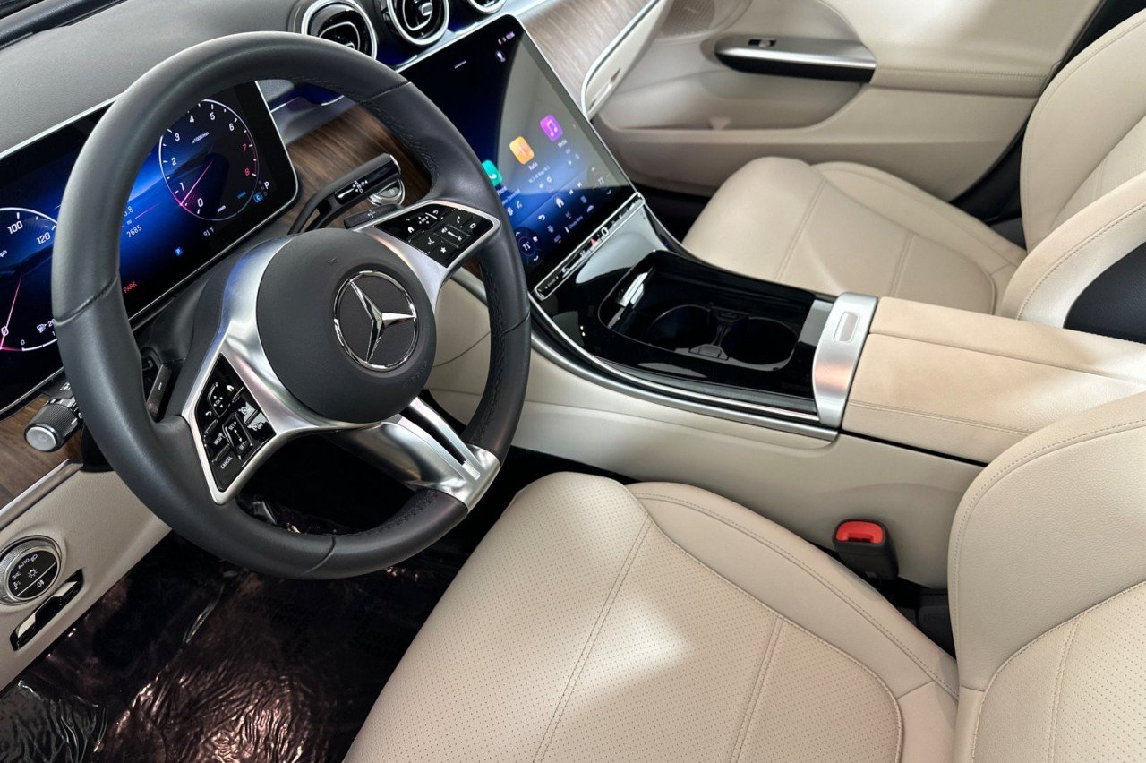 Used 2026 Polar White Mercedes-Benz C 300 image 9