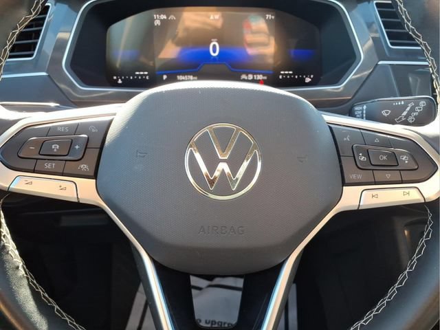 Used 2024  Volkswagen SE image 12
