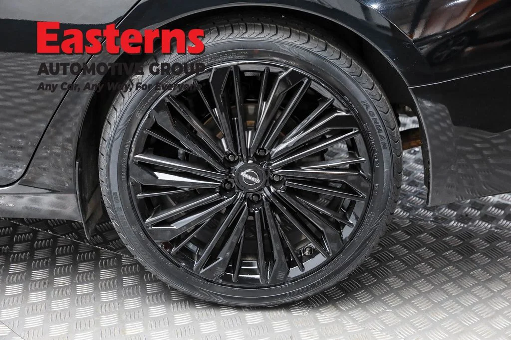 Used 2023 Black Nissan 2.5 SL image 8