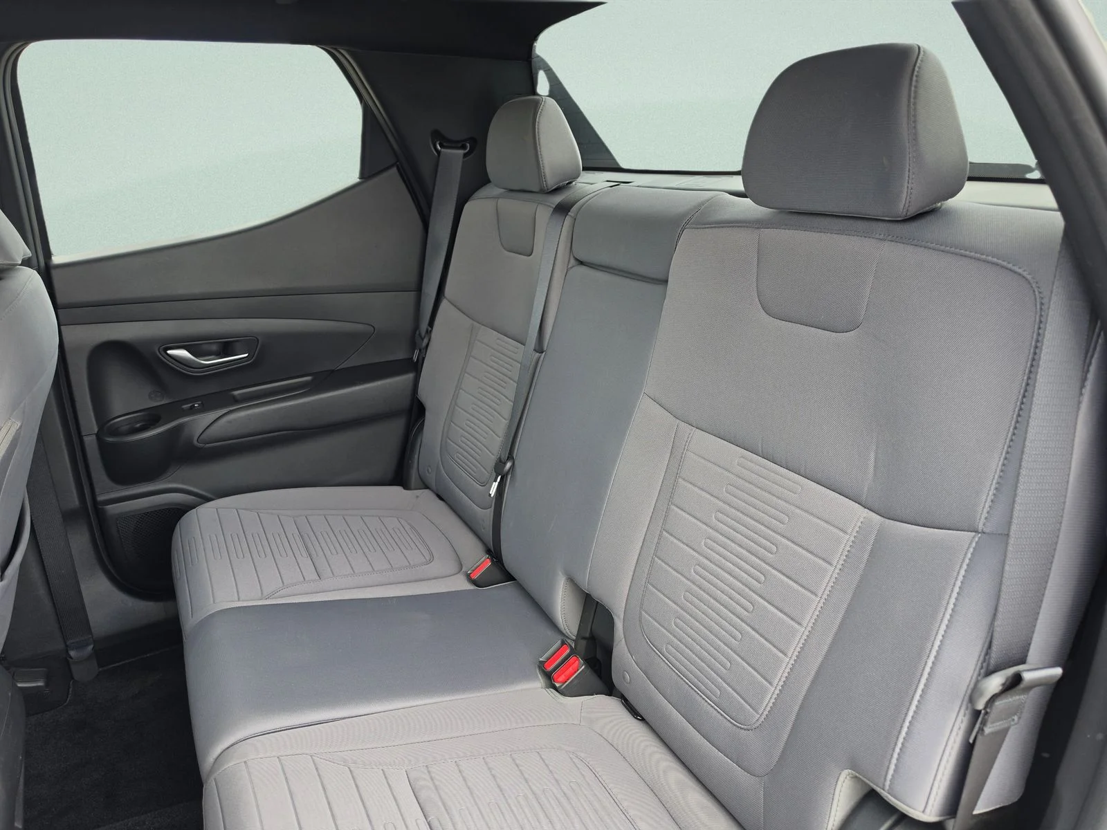 Used 2024 Green Hyundai SE image 19