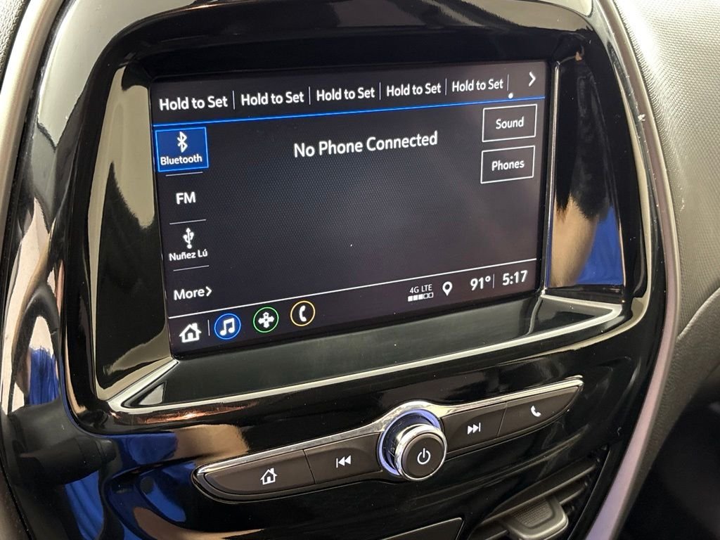 Used 2022 Red Chevrolet LS image 37