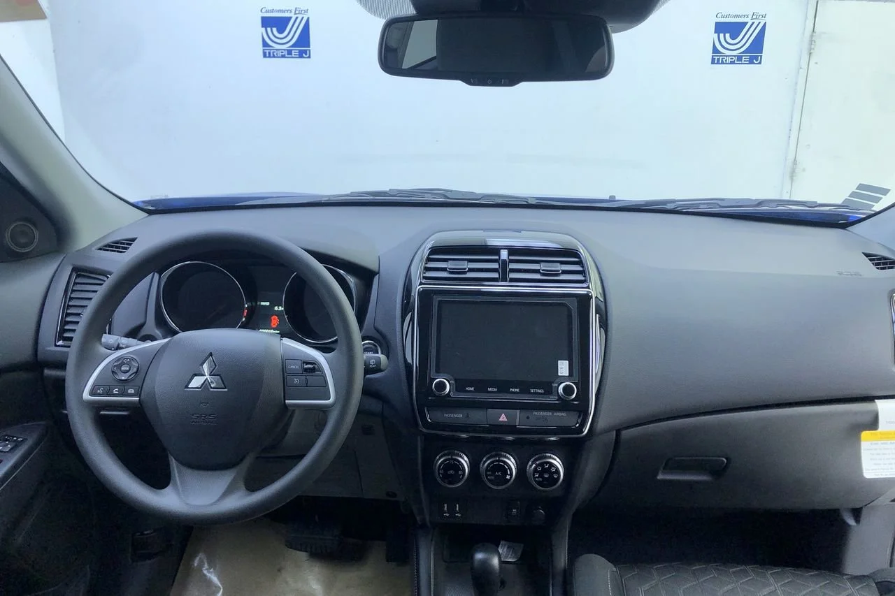 New 2026 Octane Blue Mitsubishi S image 10