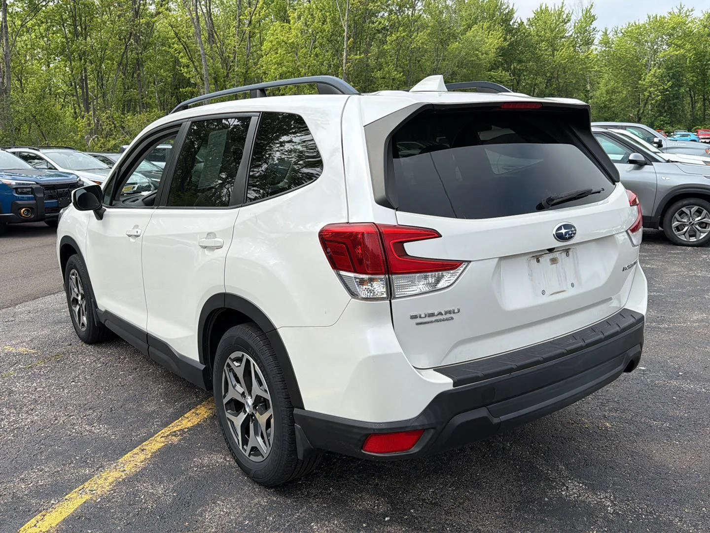 Used 2019 Crystal White Pearl Subaru Premium image 10