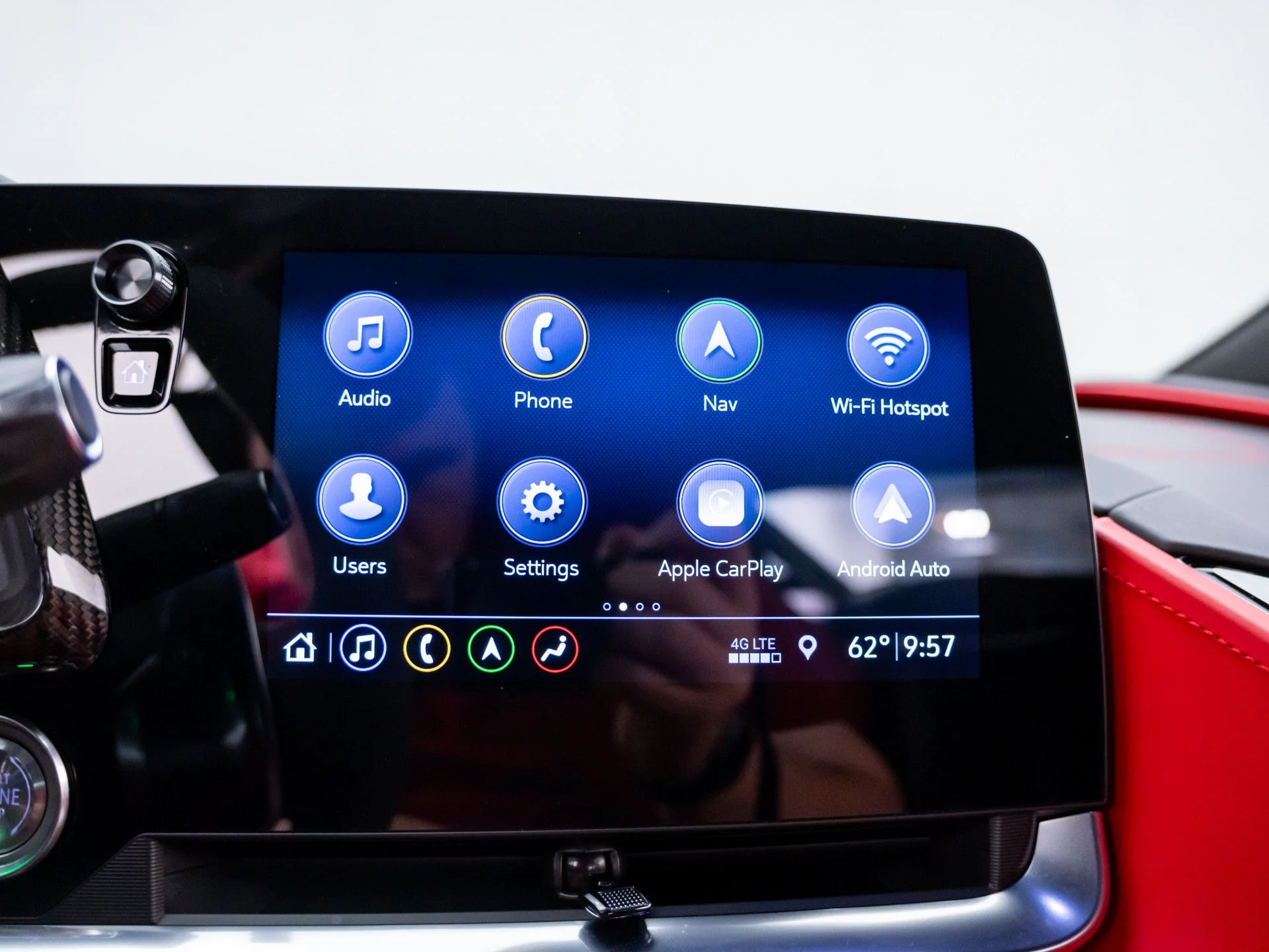 Used 2020 White Chevrolet Stingray image 21
