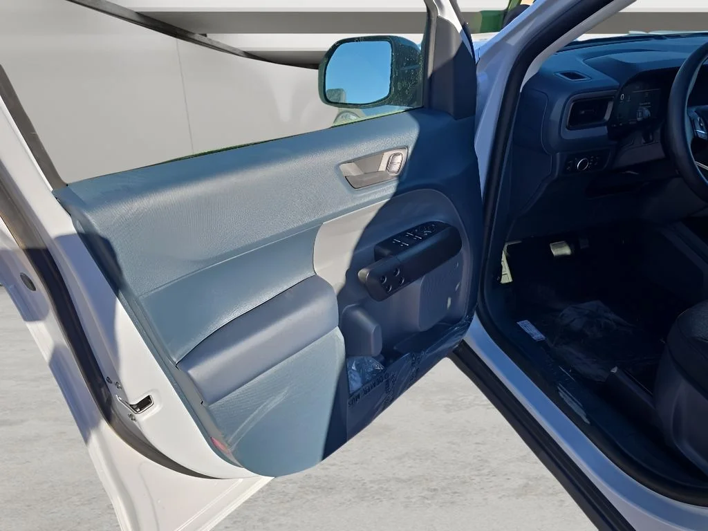 New 2026 Space White Metallic Ford XLT image 10