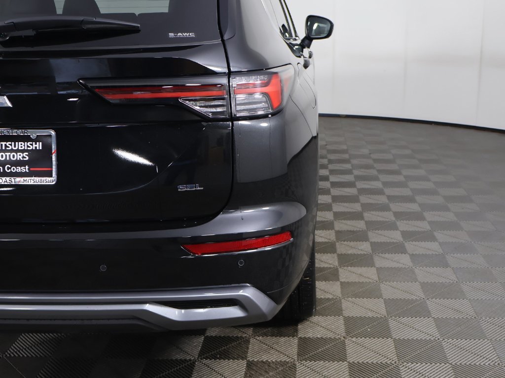 Used 2025 Black Mitsubishi SEL image 19
