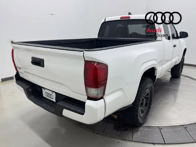 Used 2018 White Toyota SR image 38