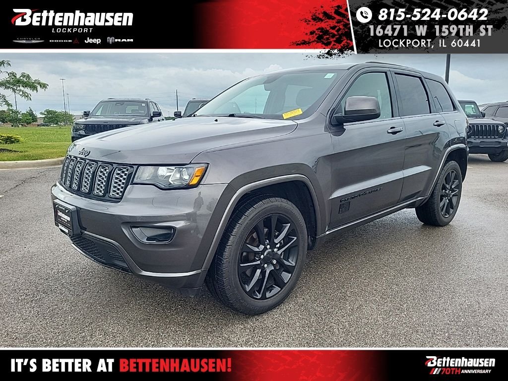 Used 2020 Gray Jeep Altitude image 1