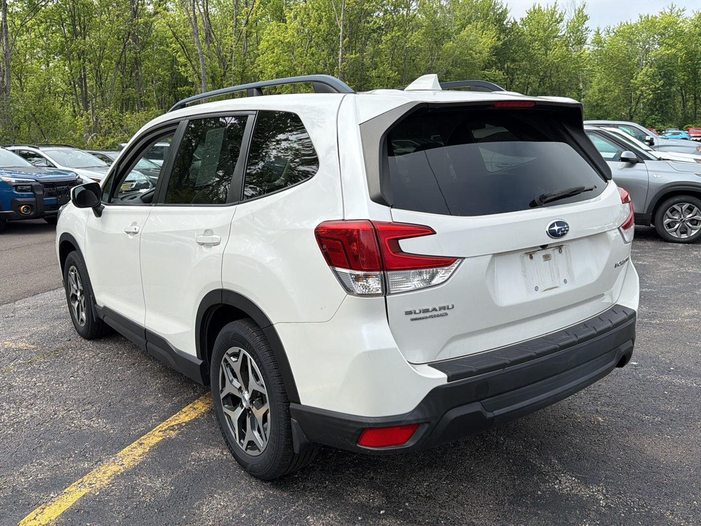 Used 2019 Crystal White Pearl Subaru Premium image 10