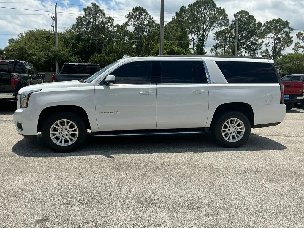 Used 2020 White GMC SLT image 3