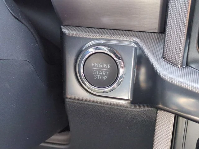 Used 2025 Blue Ford Platinum image 27