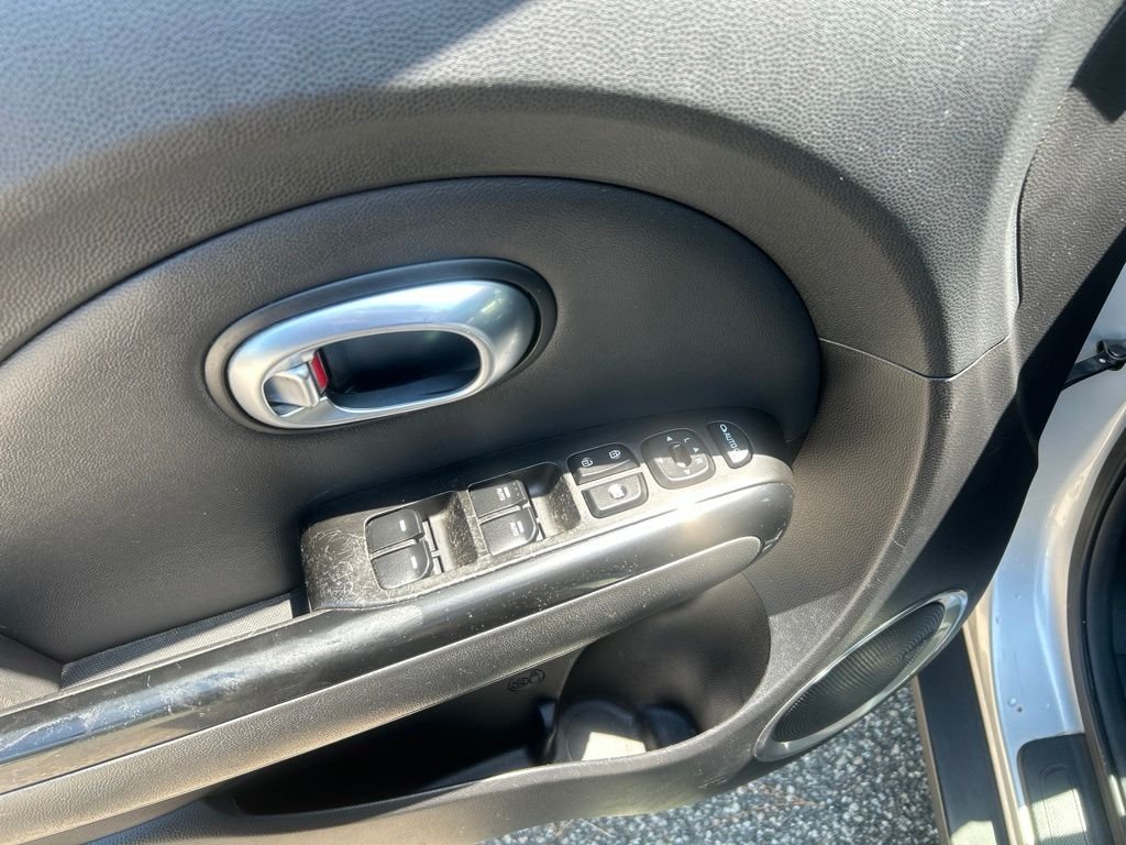 Used 2014 Silver Kia Exclaim image 15