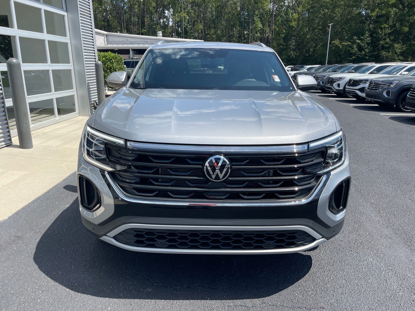 New 2026 Silver Mist Metallic Volkswagen SE image 2