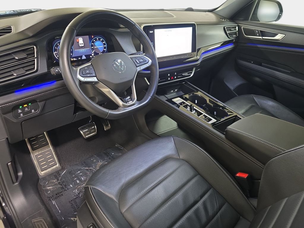 Used 2024  Volkswagen 2.0T SEL R-Line image 19