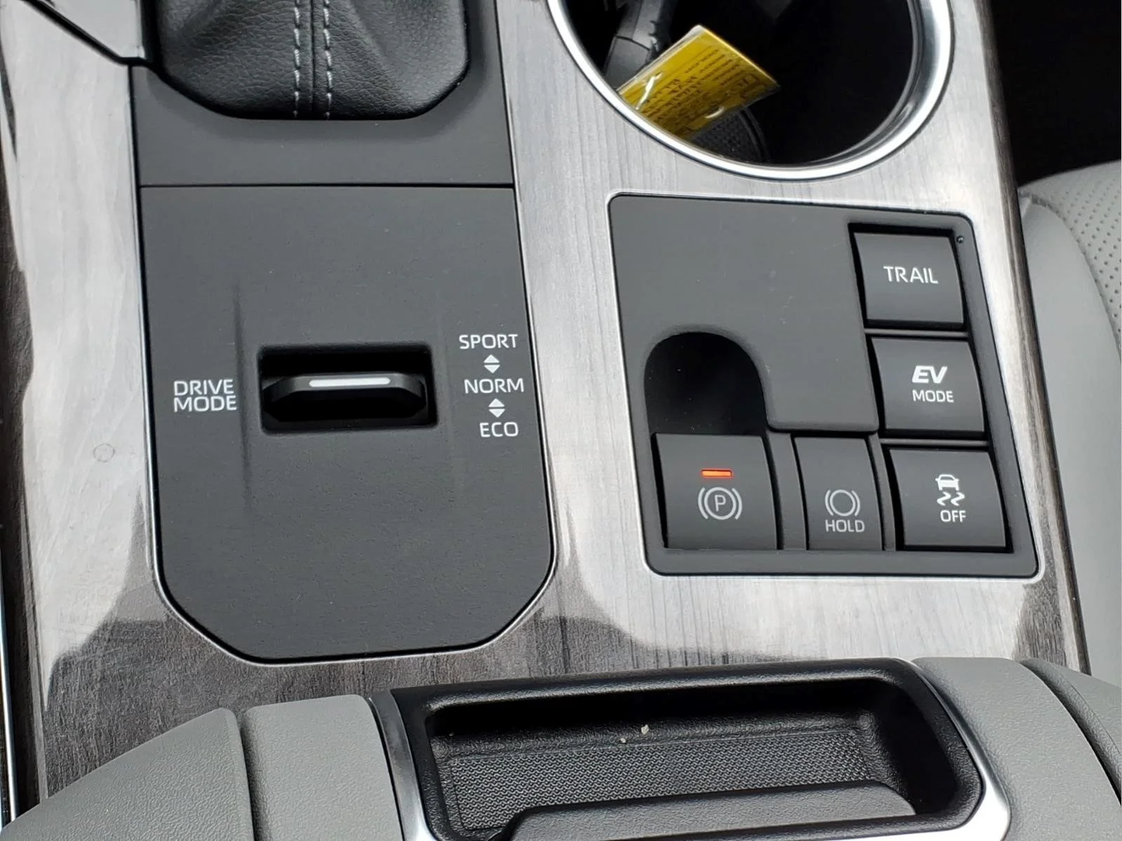 Certified Used 2026  Toyota Limited image 17