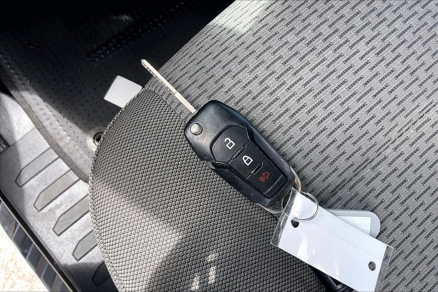 Used 2019 Agate Black Metallic Ford XLT image 14