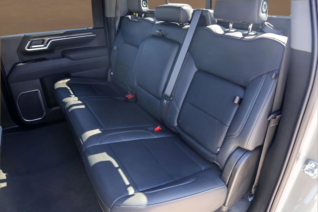 2025 Chevrolet Silverado 2500HD LTZ - Photo 44