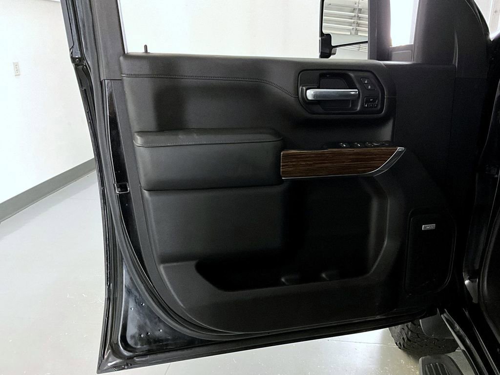 2023 Chevrolet Silverado 2500HD High Country - Photo 9