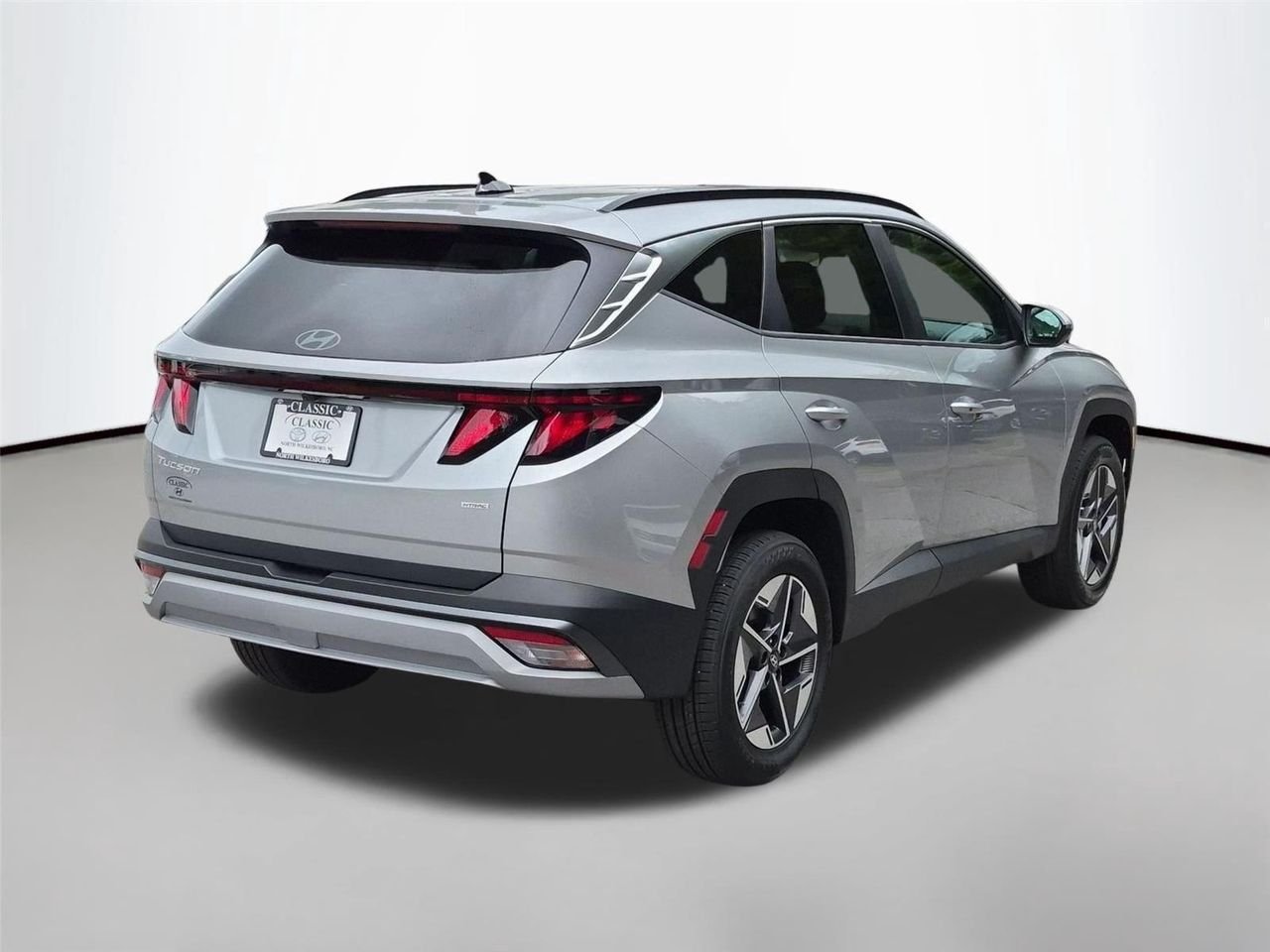 New 2026 Shimmering Silver Hyundai SEL AWD image 5