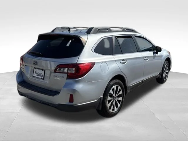 Used 2017 Silver Subaru 2.5i image 7