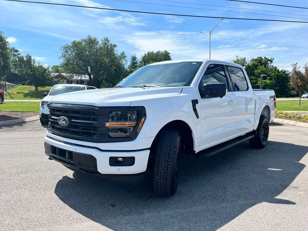 New 2026 White Ford XLT image 3