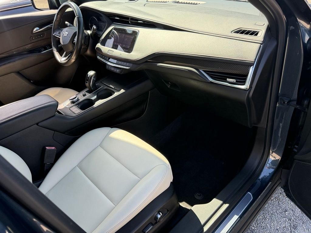 Used 2019 Gray Cadillac Sport image 17