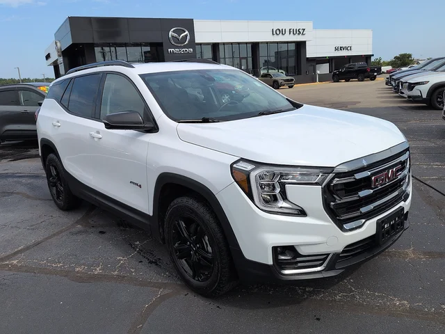 2023 GMC Terrain AT4