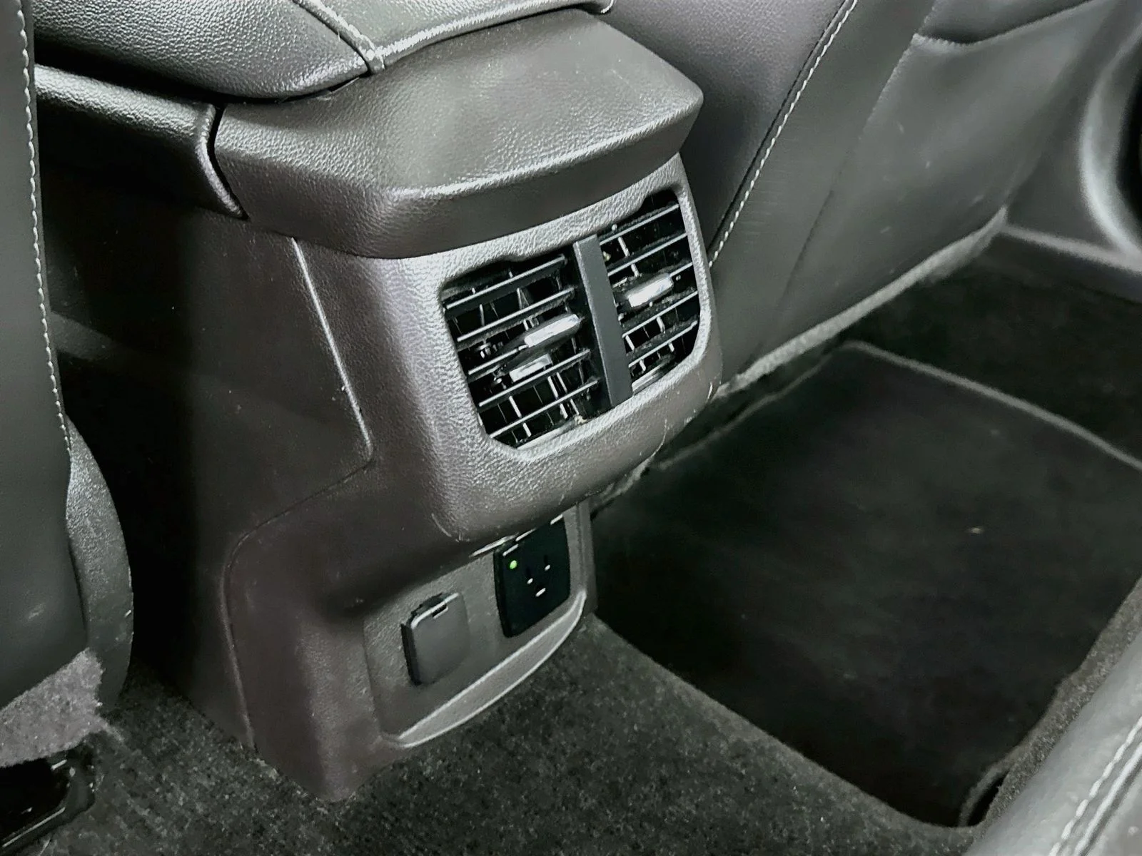 Used 2016 Shadow Black Ford Titanium image 27