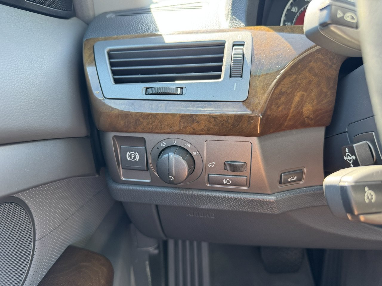 Used 2003 White BMW 745Li image 31