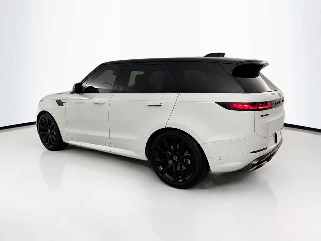 Certified Used 2025 White Land Rover Dynamic SE image 7