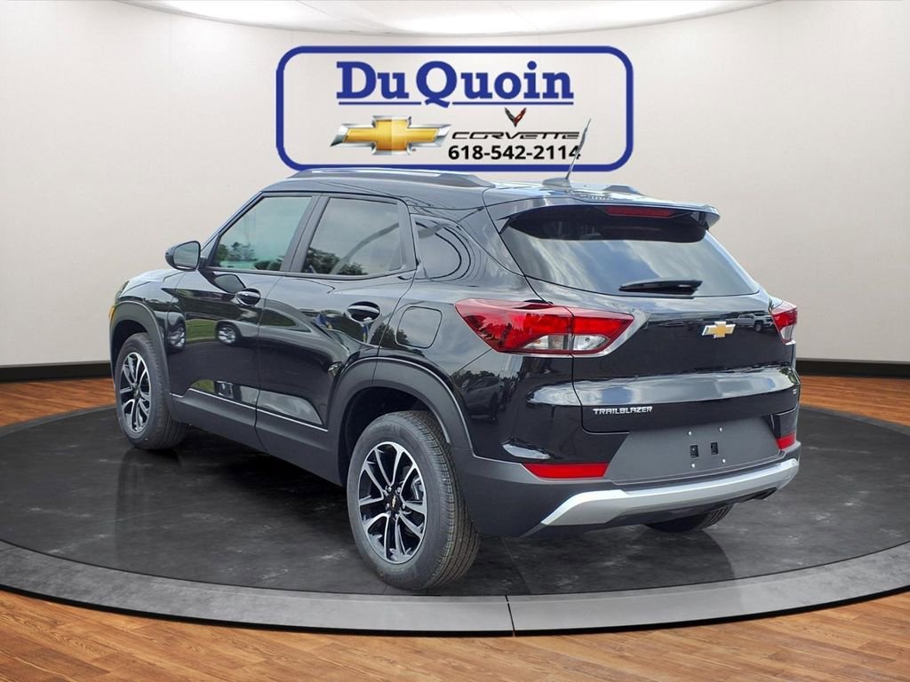 New 2026 Mosaic Black Metallic Chevrolet LT image 2
