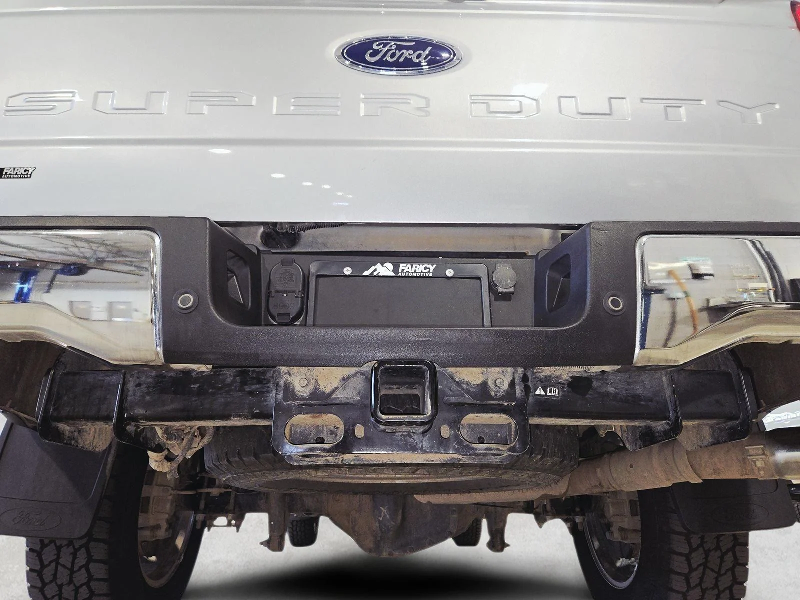 Used 2024 Iconic Silver Ford LARIAT image 21