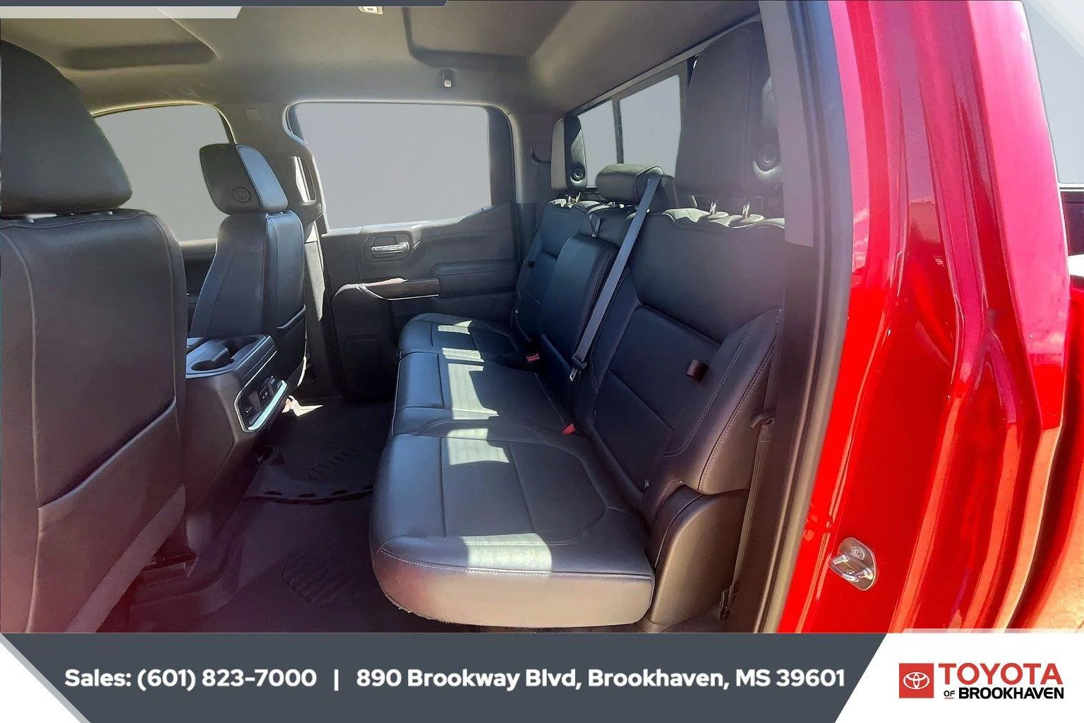 Used 2022 Cardinal Red GMC SLT image 19