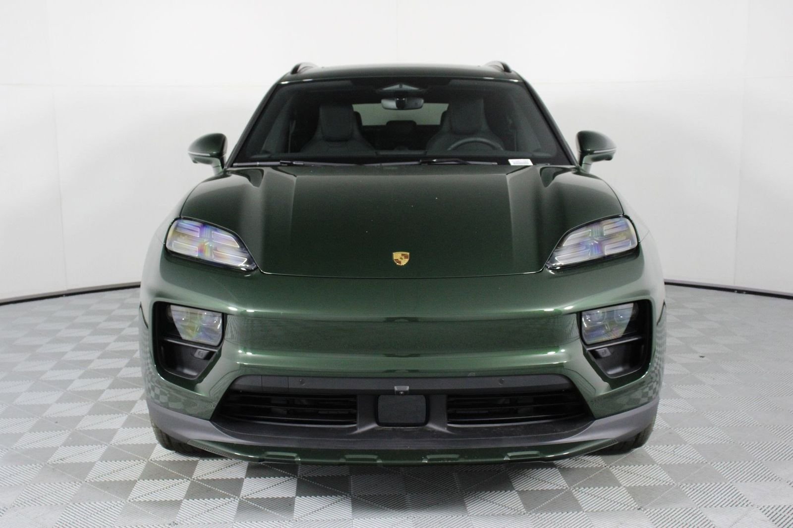 New 2026 Oak Green Metallic Neo Porsche 4 image 10