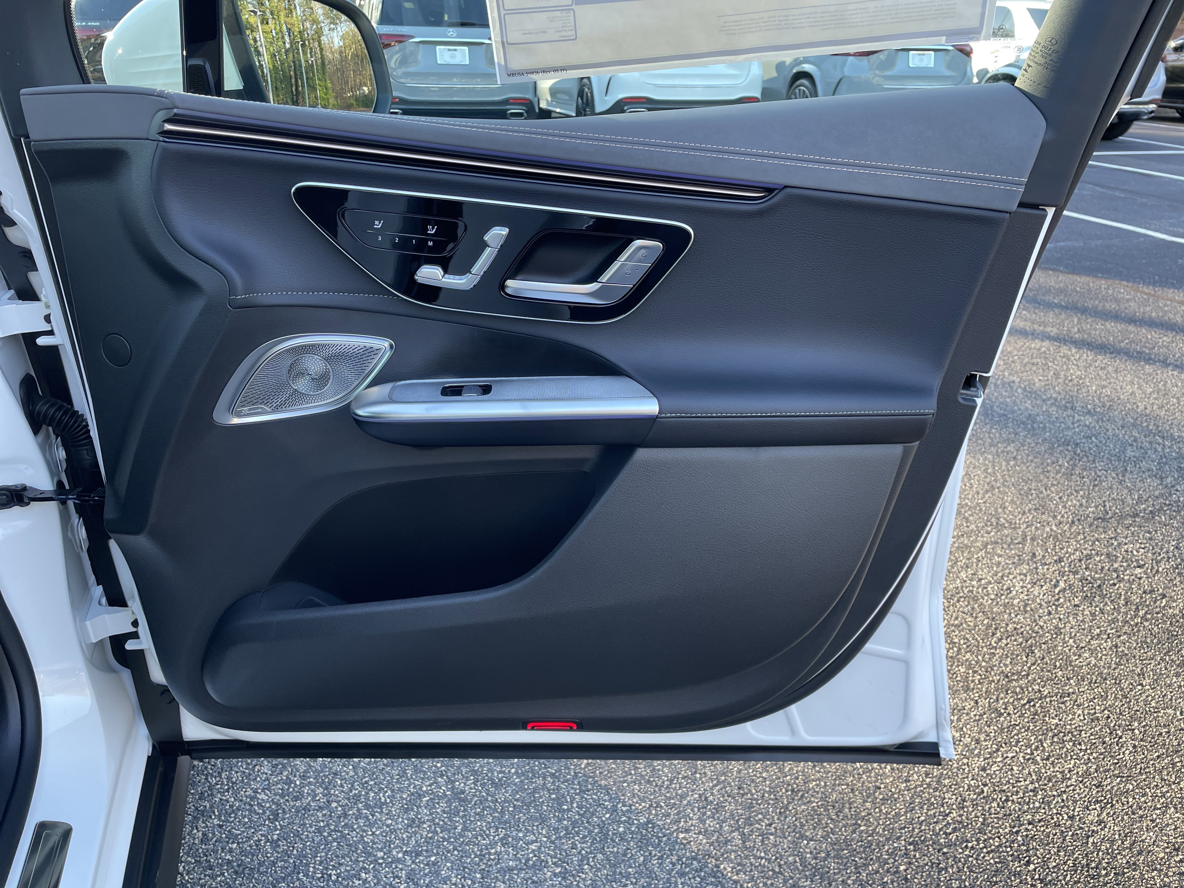 New 2026 Polar White Mercedes-Benz EQE 320 4MATIC® SUV image 40