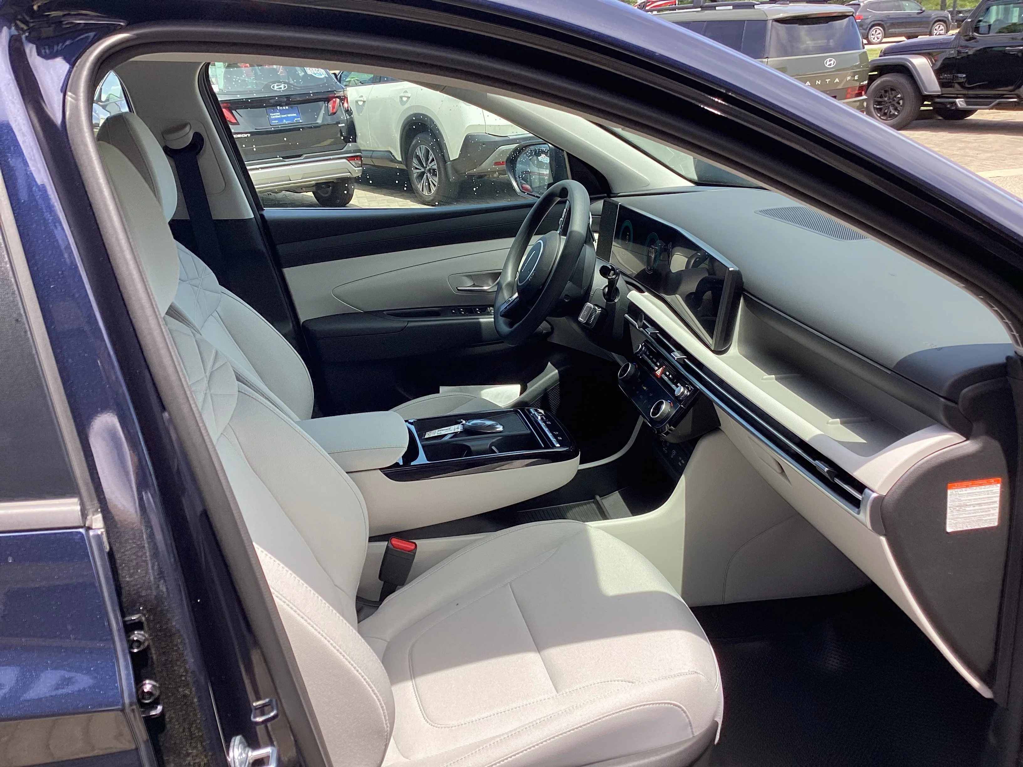 New 2026 Deep Sea Metallic Hyundai Blue SE image 16