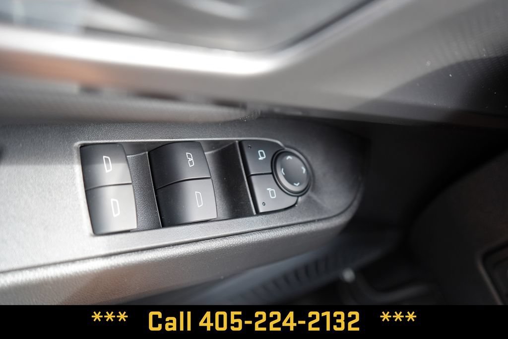 2025 Chevrolet Equinox EV RS - Photo 31