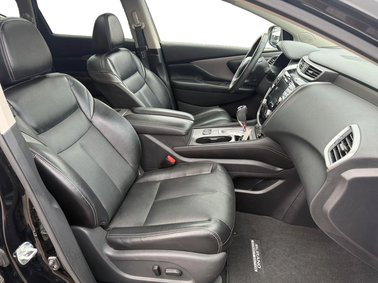Used 2023 Super Black Nissan SL image 27